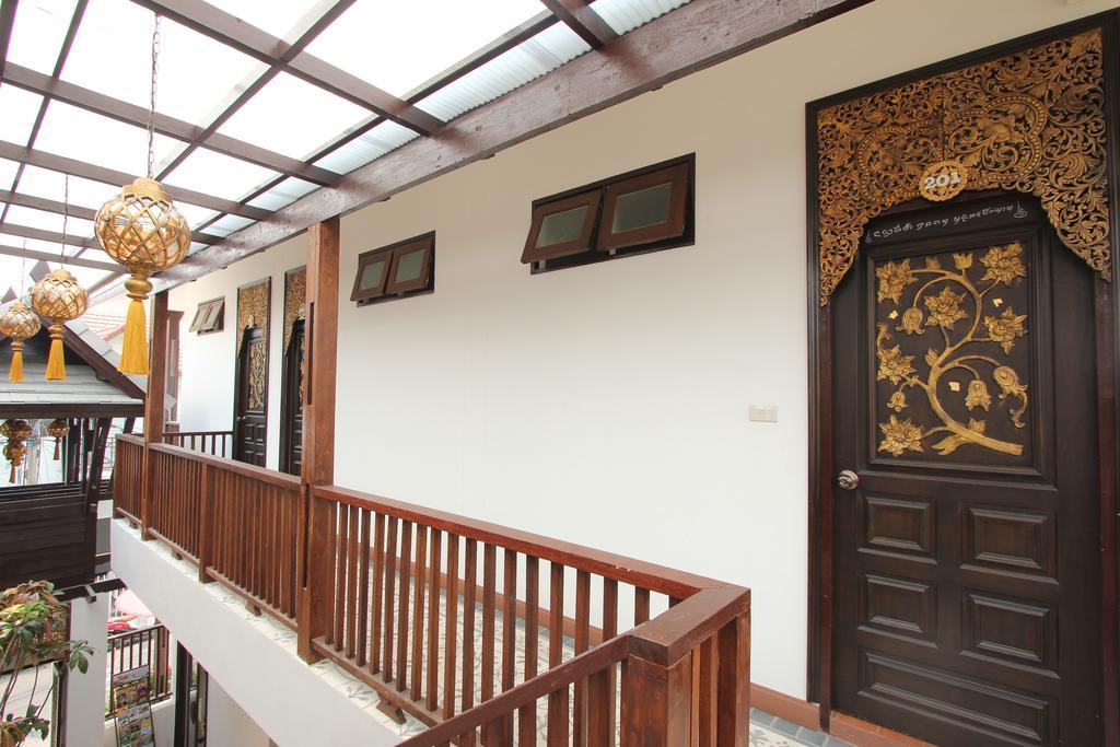 Hotel Ratchiangsaen Flora House Chiang Mai Exterior foto